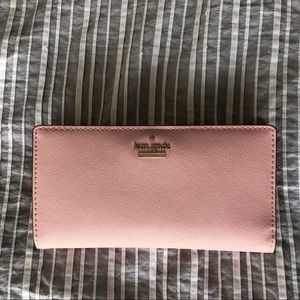 Blush Kate Spade Wallet ♠️